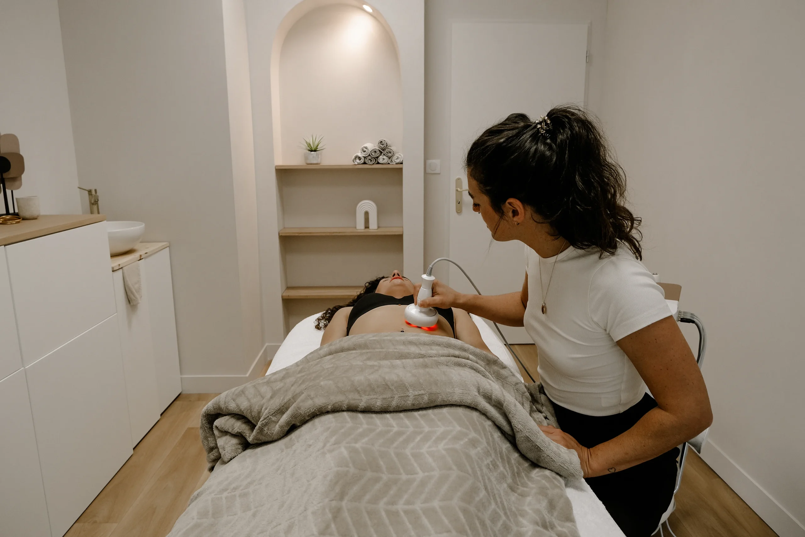 Soin anti-age relachement cutané à Muret